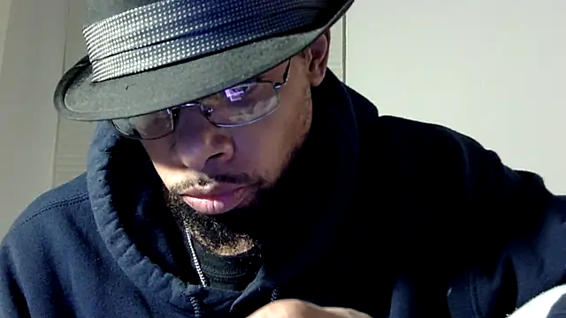 Snapshot of WhiskeyWood_DuhGOD chatting on March 3, 2:22 am WhiskeyWood DuhGOD online show from March 3, 2:22 am