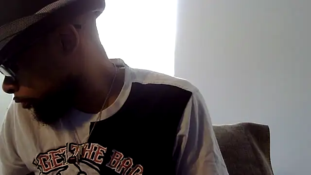 Snapshot of WhiskeyWood_DuhGOD chatting on September 10, 4:39 pm WhiskeyWood DuhGOD online show from September 10, 4:39 pm