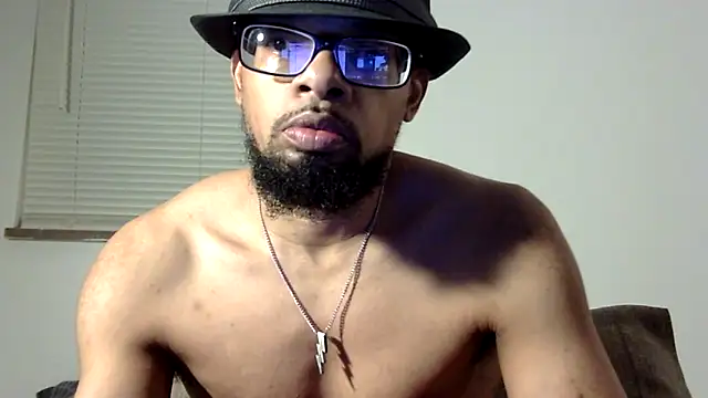 Snapshot of WhiskeyWood_DuhGOD chatting on October 19, 1:08 am WhiskeyWood DuhGOD online show from October 19, 1:08 am