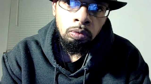Snapshot of WhiskeyWood_DuhGOD chatting on February 28, 2:20 am WhiskeyWood DuhGOD online show from February 28, 2:20 am