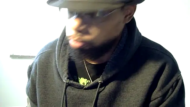 Snapshot of WhiskeyWood_DuhGOD chatting on February 26, 8:25 pm WhiskeyWood DuhGOD online show from February 26, 8:25 pm