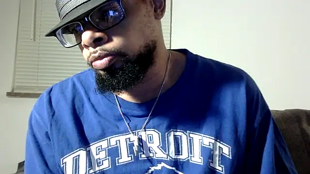 Snapshot of WhiskeyWood_DuhGOD chatting on October 15, 1:26 am WhiskeyWood DuhGOD online show from October 15, 1:26 am
