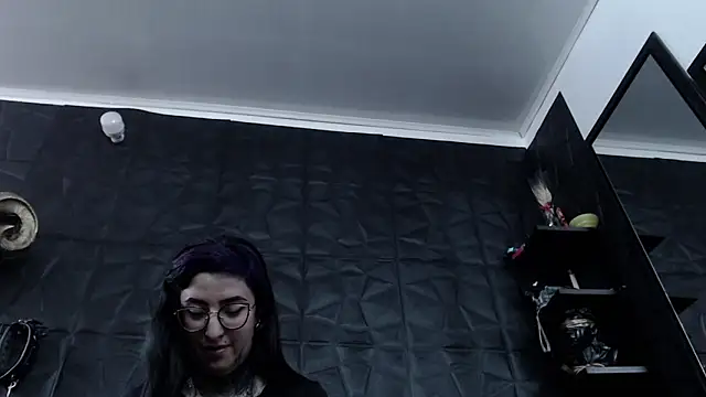 Agata Darkness online show from March 26, 9:02 pm