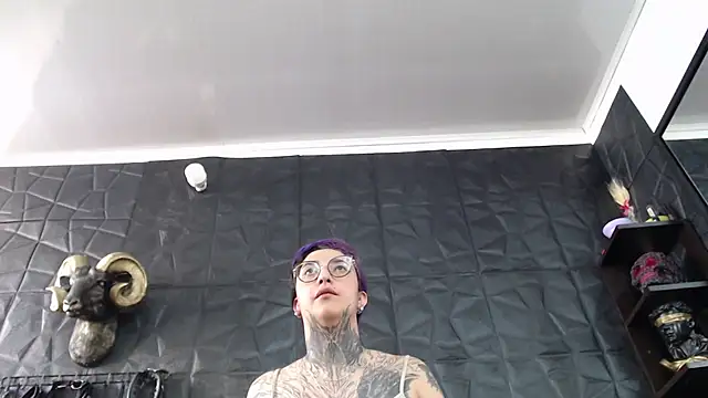 Snapshot of Agata_Darkness chatting on June 27, 9:21 pm Agata Darkness online show from June 27, 9:21 pm