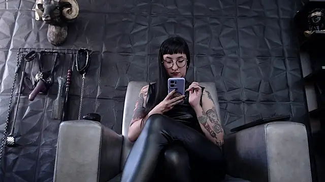 Snapshot of Agata_Darkness chatting on February 9, 9:13 pm Agata Darkness online show from February 9, 9:13 pm