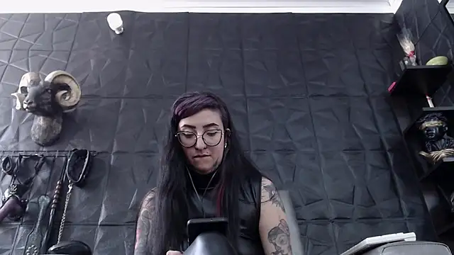 Agata Darkness online show from April 28, 5:50 pm