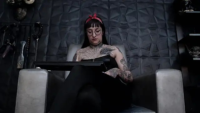 Agata Darkness online show from November 26, 10:43 pm