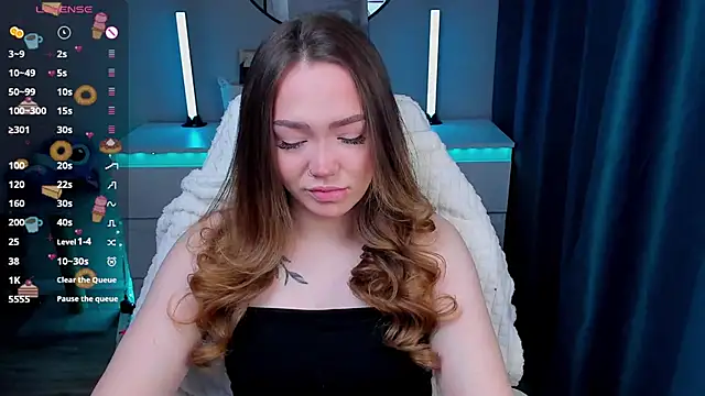 Evia r0se online show from February 13, 10:26 am