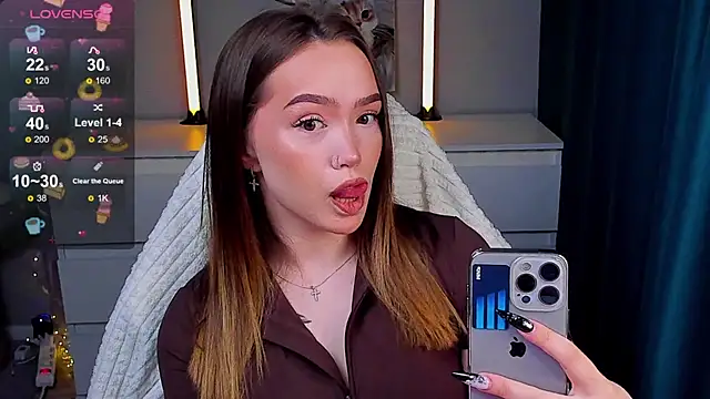 Evia r0se online show from April 1, 5:31 am