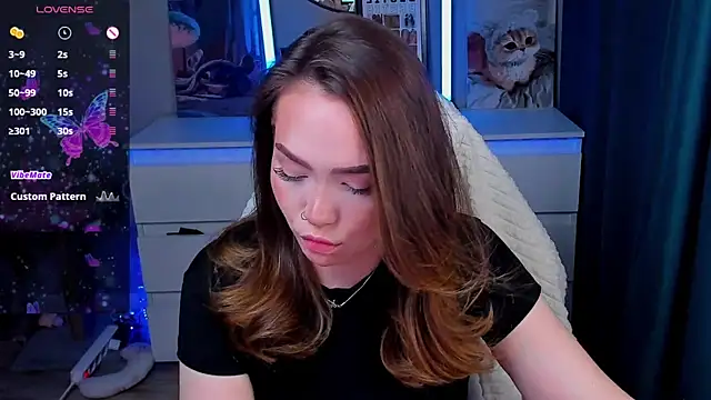 Evia r0se online show from April 22, 5:14 am