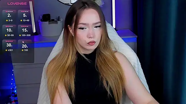 Snapshot of Evia_r0se chatting on September 26, 2:35 pm Evia r0se online show from September 26, 2:35 pm