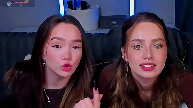 Evia r0se online show from April 17, 10:18 am