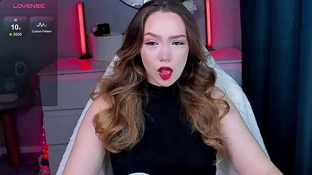Snapshot of Evia_r0se chatting on October 7, 12:06 pm Evia r0se online show from October 7, 12:06 pm