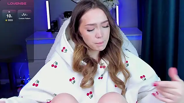 Evia r0se online show from November 12, 9:57 am