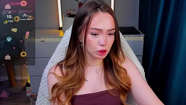 Evia r0se online show from March 9, 8:07 am