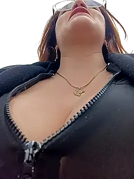 hanna-a online show from August 4, 3:38 pm