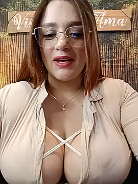 hanna-a online show from July 23, 7:43 pm