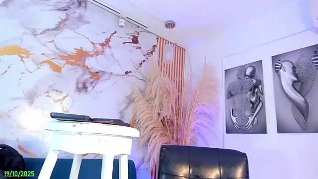 Naughty Lizeth online show from October 19, 3:04 pm