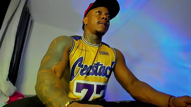 ronnie 7777 online show from October 24, 4:33 am