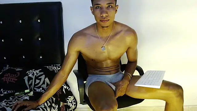 Snapshot of JacksonCooper1 chatting on January 25, 2:37 am JacksonCooper1 online show from January 25, 2:37 am