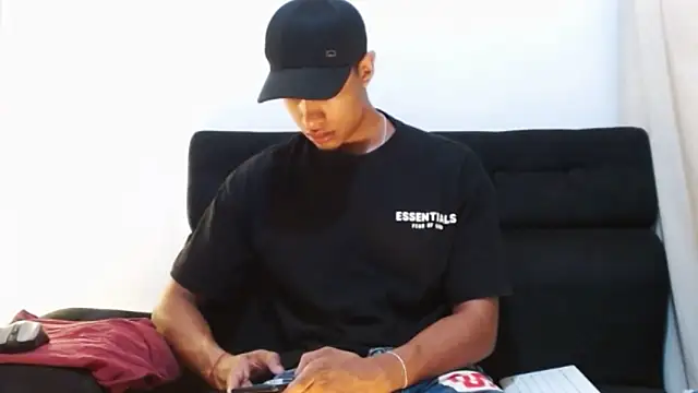 Snapshot of JacksonCooper1 chatting on January 18, 3:53 am JacksonCooper1 online show from January 18, 3:53 am