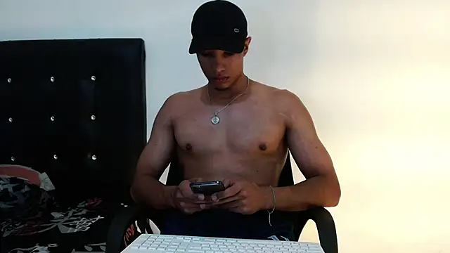 Snapshot of JacksonCooper1 chatting on February 15, 1:10 am JacksonCooper1 online show from February 15, 1:10 am