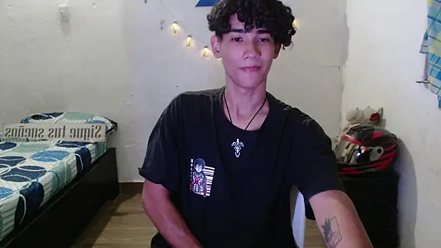 jake willianss online show from December 19, 5:51 am