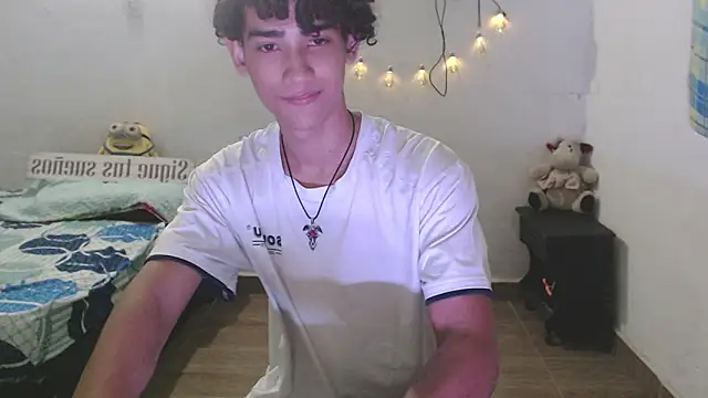 jake willianss online show from December 4, 4:37 am