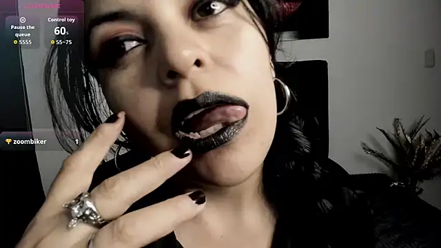 scarlett w0lf online show from June 7, 6:13 pm