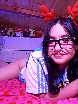 Luciauy online show from December 17, 6:20 pm