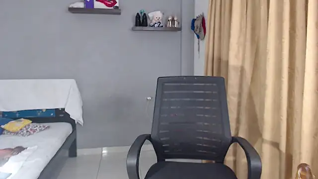 SusanLeroy online show from February 11, 8:47 am