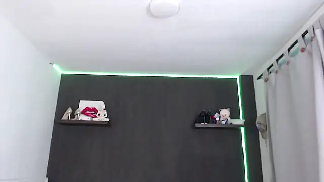 SusanLeroy online show from March 18, 9:23 am