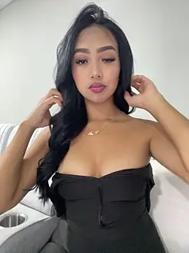 SOPHIACANDY19  online show from March 20, 11:56 pm