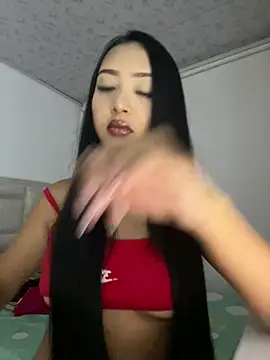 SOPHIACANDY19  online show from June 13, 11:56 pm