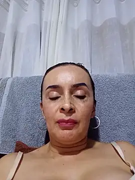 Samantha Sullivan  online show from April 9, 2:02 am