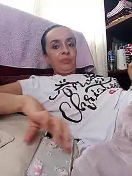 Samantha Sullivan  online show from February 2, 12:26 pm