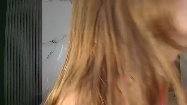 Cutetitslatin online show from July 18, 11:46 pm
