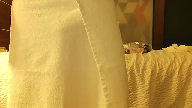 overaveragefreak4you online show from September 22, 9:26 am