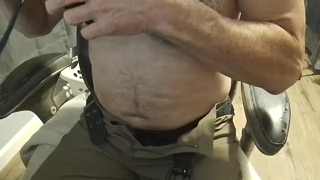 overaveragefreak4you online show from March 25, 8:14 am