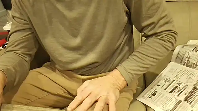 overaveragefreak4you online show from March 10, 8:29 am