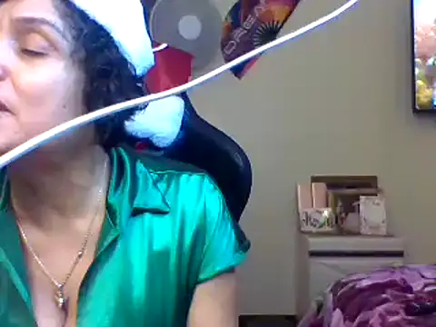 Snapshot of lachulalarubie chatting on December 22, 8:05 am lachulalarubie online show from December 22, 8:05 am