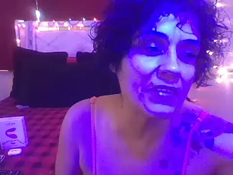 Snapshot of lachulalarubie chatting on January 19, 9:34 pm lachulalarubie online show from January 19, 9:34 pm