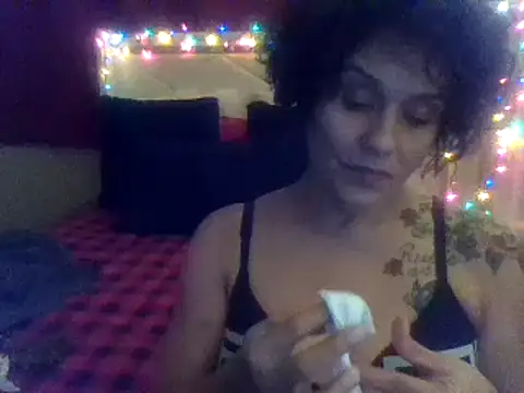 Snapshot of lachulalarubie chatting on January 13, 5:33 am lachulalarubie online show from January 13, 5:33 am