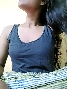 Snapshot of MISSQUEEN48 chatting on March 18, 5:56 am MISSQUEEN48 online show from March 18, 5:56 am