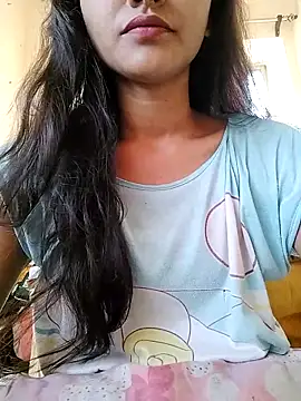 MISSQUEEN48 online show from March 13, 6:40 am