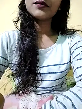 Snapshot of MISSQUEEN48 chatting on January 6, 5:44 am MISSQUEEN48 online show from January 6, 5:44 am