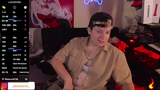 Snapshot of _AlexMorris chatting on October 30, 7:06 am AlexMorris online show from October 30, 7:06 am