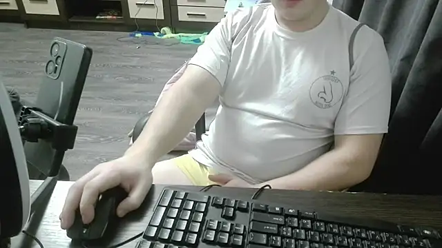 gamblingbum online show from February 6, 9:44 pm