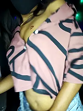 Snapshot of Sexy_eye-19 chatting on February 6, 2:15 pm Sexy eye-19 online show from February 6, 2:15 pm