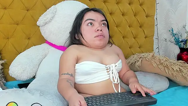 Snapshot of Michelle_Brooks chatting on January 13, 10:24 pm Michelle Brooks online show from January 13, 10:24 pm